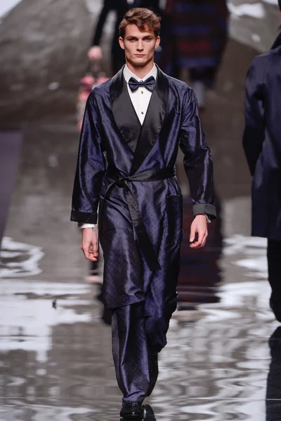 Look 34
